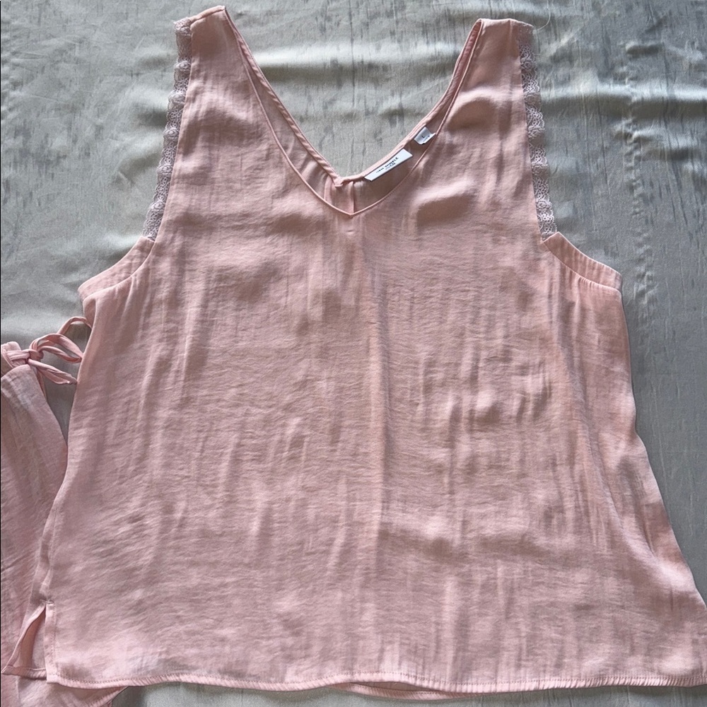 Van Winkle Co. Matte Silk Pink Pajama Set V-Neck & Drawstring Shorts Lacey Sz L - Picture 6 of 14